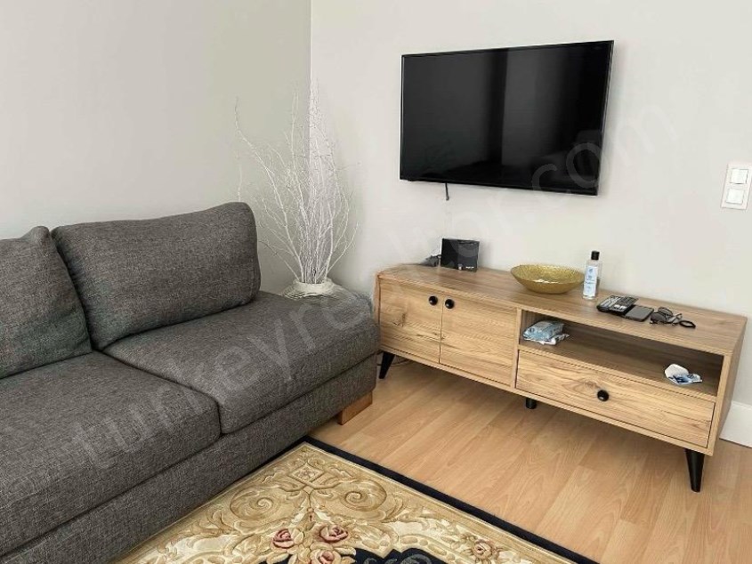 BEŞİKTAŞTA EŞYALI 2+1 DAİRE SATILIK – BOĞAZA YÜRÜME MESAFESİNDE   MÜKEMMEL KONUM