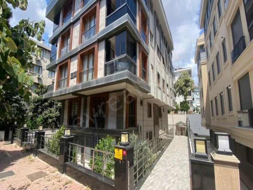 LUXURY CORNER APARTMENT FOR SALE IN BAHÇELİEVLER – PRIME CENTRAL LOCATION