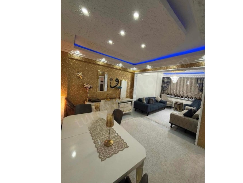 FATİH AYVANSARAYDA MERKEZİ VE HEMEN TAŞINMAYA HAZIR GENİŞ 2+1 DAİRE SATILIK