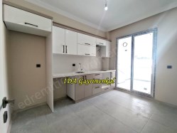 İDADAN EDREMİT DİŞ HAST.MEVKİİNDE YÜKSEK KREDİLİ SATILIK SIFIR 3+1