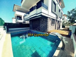 İDADAN GÜRE İSKELEDE HAVUZLU 4+1 BAĞIMSIZ TEK MÜSTAKİL VİLLA