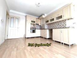 İDADAN EDREMİT GAZİCELALDE ÖNÜ AÇIK DOĞALGAZLI KİRALIK GENİŞ 3+1