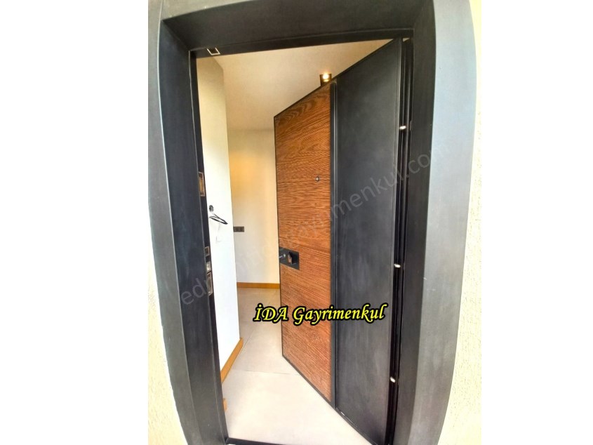 İDADAN EDREMİT GÜREDE FARKLI MİMARİ ŞIK TASARIM ULTRA LÜKS 4+1 VİLLA