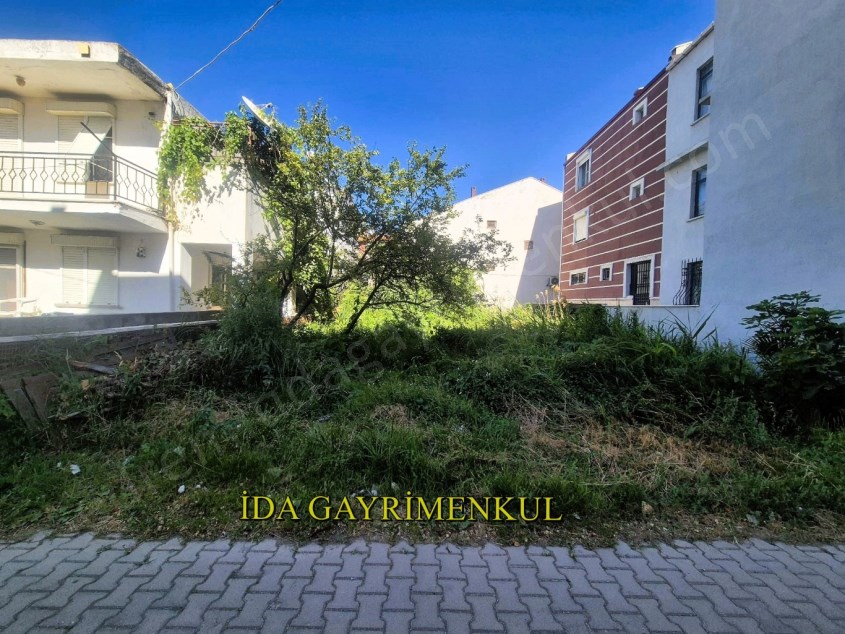 İDA GAYRİMENKULDEN EDREMİT AKÇAYDA HEMEN İNŞAATA BAŞLANILABİLECEK FIRSAT ARSA