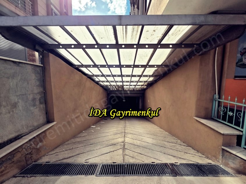 İDADAN EDREMİT HAMİDİYEDE KAPALI OTOPARKLI EKSTRA LARGE SATILIK FIRSAT 3+1