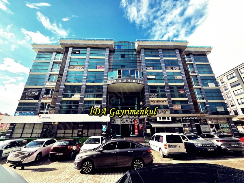İDADAN EDREMİT GAZİCELALDE ADLİYE MEVKİİNDE İŞ MERKEZİNDE SATILIK OFİS