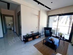 Kuşadası Merkezde Satılık site içinde yeni 1+1 daireler