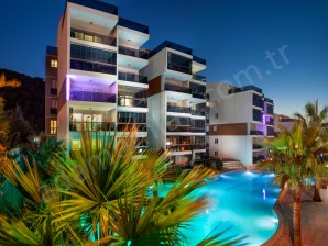 Kuşadası’nda Satılık, Bakımlı, 3+1 Ara Kat, Geniş Daire...