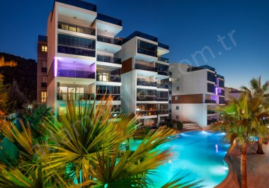 Kuşadası’nda Satılık, Bakımlı, 3+1 Ara Kat, Geniş Daire...