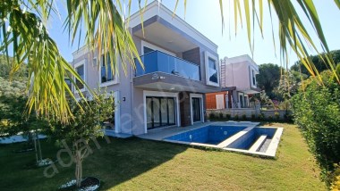 KUŞADASI DAVUTLARDA, SATILIK, ORMANA YAKIN, 4+1, SIFIR MÜSTAKİL VİLLA...