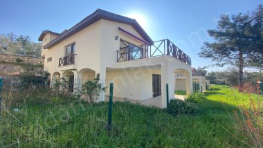 KUŞADASI KADINLARDENİZİNDE satılık BAKIMLI 3+1 VİLLA 