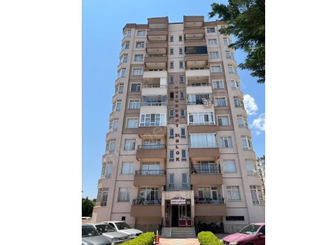 HUZURKENTTE GÜNEY CEPHE KOMBİLİ SATILIK DAİRE