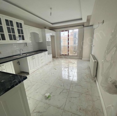 AKYAR EMLAKtan 3+1 SATILIK 130 M2 GENİŞ DAİRE 