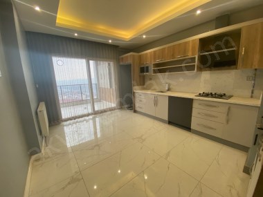 AKYAR EMLAKtan 4+1 SATILIK DAİRE LÜKS YAPIM