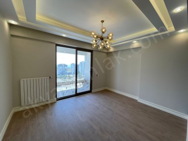 AKYAR EMLAKtan LÜKS 4+1 SATILIK DAİRE SİTE İÇERİSİNDE DONANIMLI