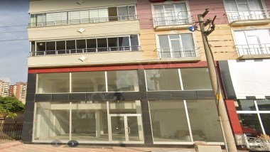 AKYAR EMLAKdan Muhteşem cadde üzeri ana arterde 121 M2 Dükkan Acil