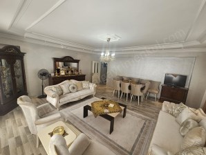 ceylan avm civarı bakımlı 5. kat kullanışlı temiz aile evi