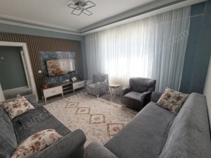 ÜÇKUYULAR FUAR ALANINA YAKIN CADDE ÜZERİNDE 3+1 SATILIK DAİRE 