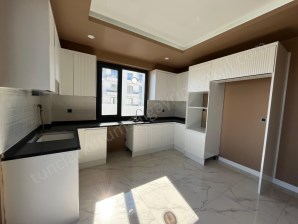 450 EVLERDE HAVUZLU LÜKS 2+1 KİRALIK DAİRE 