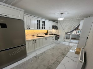 ÇÖL GÜZELİ FİNAL OKULLARI CİVARINDA İÇİ FULL YAPILI TEMİZ 2+1 SATILIK DAİRE 