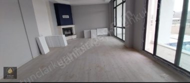 ŞAHİNTEPEDE DEĞERİNİN ALTINDA FIRSAT 6+1 SATILIK TRİPLEKS VİLLA