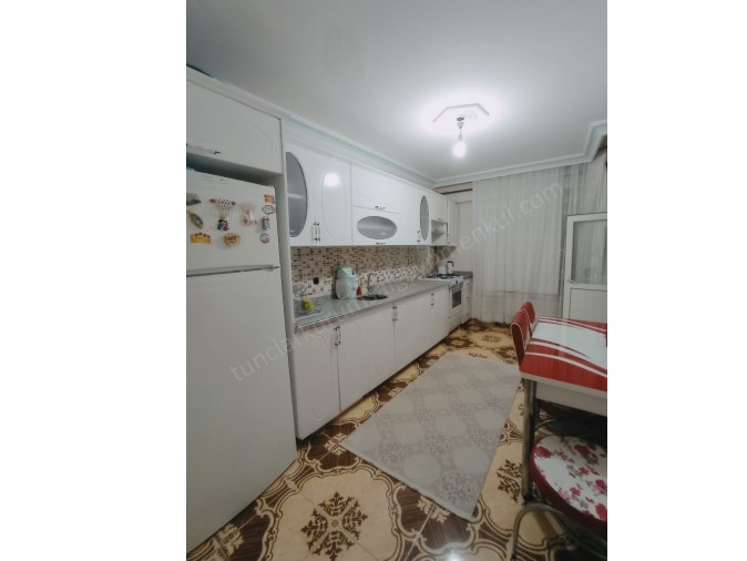 BAĞCILAR AVEYA CADDESİNDE SATILIK 3+1 DAİRE 