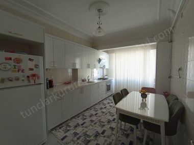 CEYLANLAR AVM CİVARI ULTRA LÜKS ARA KAT KİRALIK DAİRE