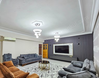 KAYAPINAR EVLENDİRME DAİRESİ KARŞISI 4+1 240 M2 SATILIK DAİRE