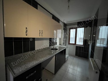 BAĞCILAR YENİHAL KARŞISI 1+1 FIRSAT SATILIK DAİRE 