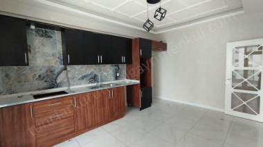 ÜÇKUYULARDA SİTE İÇİNDE ULTRA LÜKS KİRALIK DAİRE