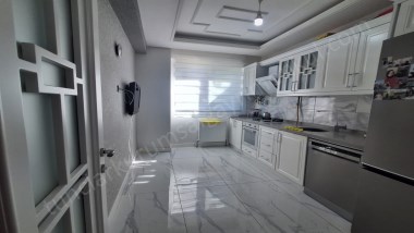 ÜÇKUYULAR SOFUOĞLU MARKET CİVARINDA 2+1 SATILIK DAİRE 