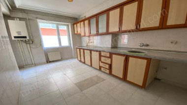 Çeşme Durağında Fırsat Kat Mülkiyetli 3+1  Krediye Uygun Daire