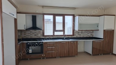 Kiralık 3+1 Bağcılar millet bahçesi civarı 