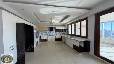 KARAYIL YAPI KALİTESİ İLE ULTRA LÜKS HAVUZLU KİRALİK DAİRE