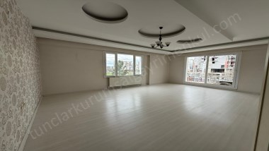 75te 4+1 Kiralık Daire 