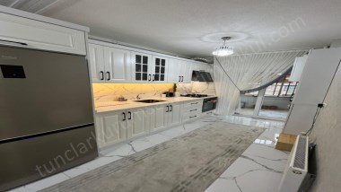 ÇÖL GÜZELİ FİNAL OKULLARI CİVARINDA İÇİ FULL YAPILI TEMİZ 2+1 SATILIK DAİRE 