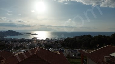 Kuşadasında Müstakil Kapalı Alanı 500 m² Satılık Villa