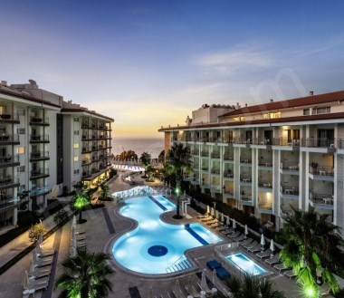 RAMADA RESORTTE DENİZ MANZARALI ÇATI DUBLEX DAİRE