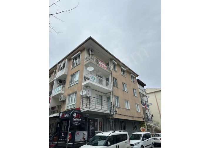 Kuşadası çarşı merkezinde 2+1 satılık daire