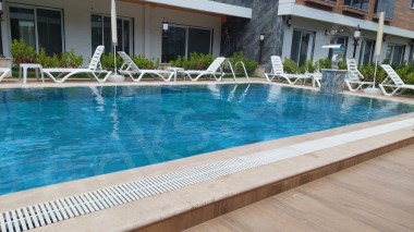 Plaja 300m, cadde üzeri tabela değeri yüksek full eşyalı 2+1