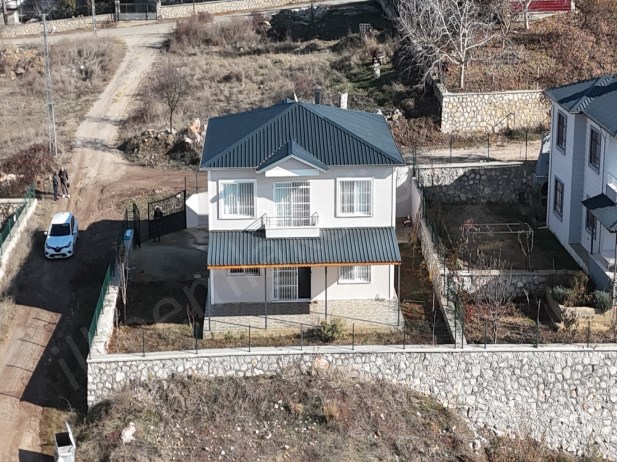 GÖZNEDE 381 M2 ARSA ÜZERİNDE SATILIK 4+1 DUBLEX YAYLA EVİ