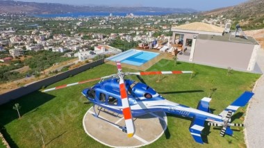 YUNANİSTAN GİRİT ADASINDA HELİPORT PİSTLİ,KURŞUN GEÇİRMEZ CAMLI,JAKUZİLİ RÜYA GİBİ KARTAL YUVASI