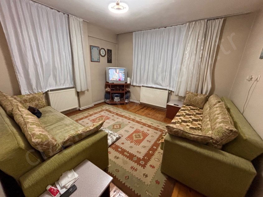 SIRASÖĞÜTLER MAH. ATATÜRK CADDESİ YAKINI SATILIK 3 KATLI BİNA