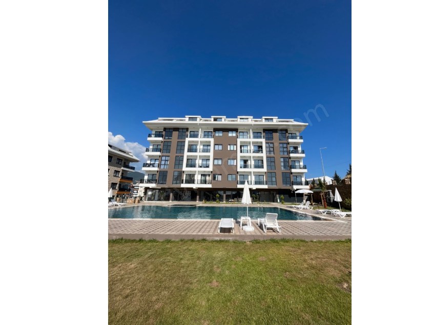 Oba bölgesinde denize 700 metre mesafede 1+1 daire