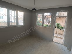 DÜDENBAŞI MAHALLESİNDE 2+1 AYRI MUTFAK WC BÜYÜK BALKON GD CEPHE