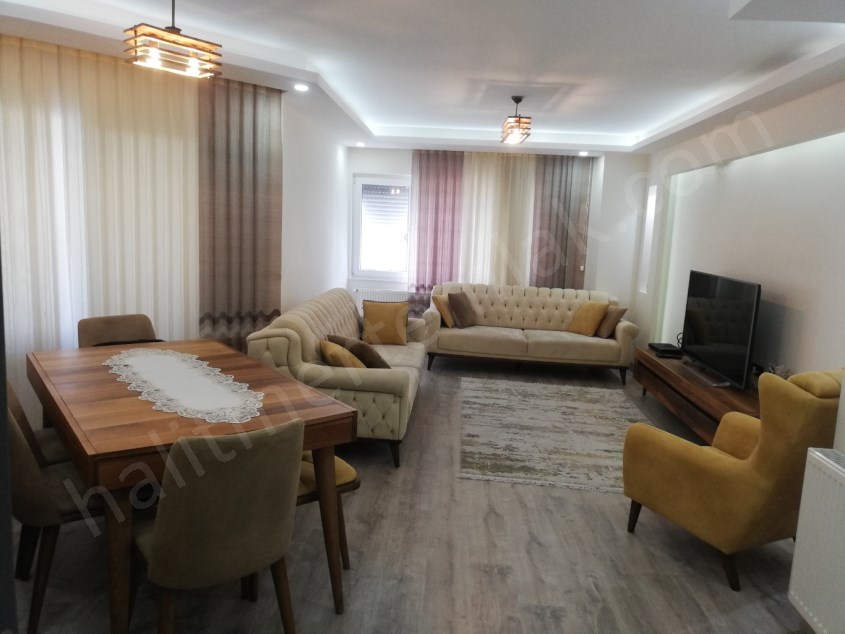 UNCALI SİTELERDE ÖZEL LÜX YAPILI ARA KAT DÖRT CEPHE 3+1 GENİŞ