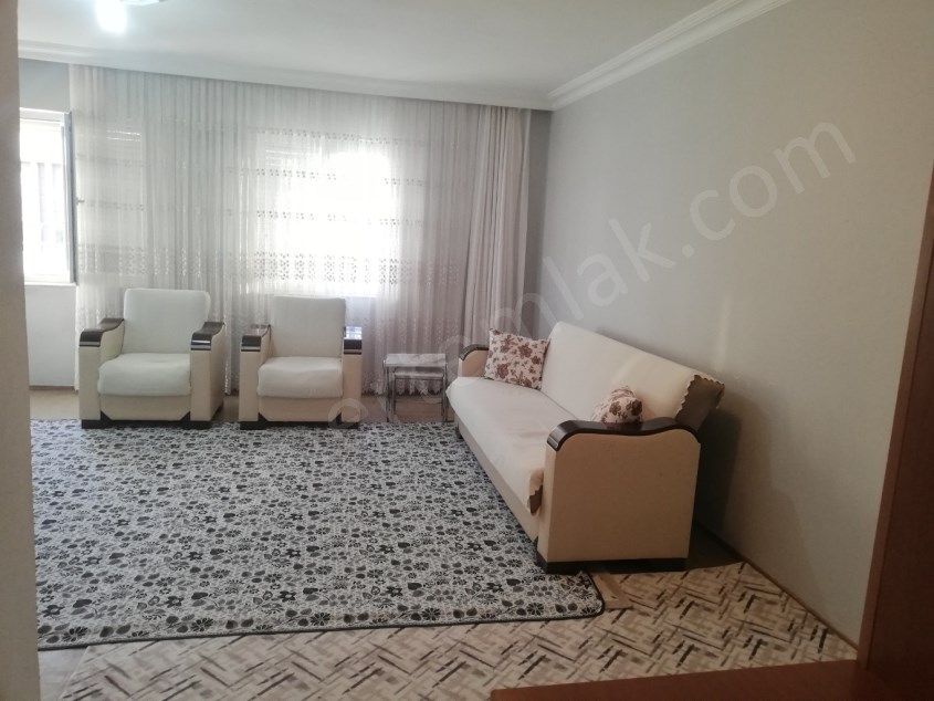 AYANOĞLUNDA GENİŞ 3+1 GDK CEPHELİ AYRI MUTFAK WC ÇİFT BALKON
