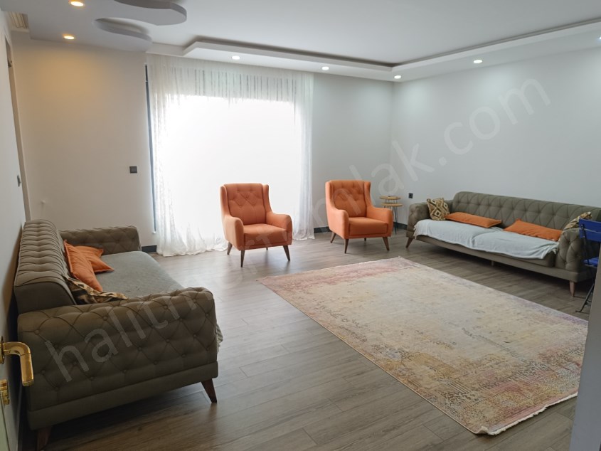 HAVUZLU SAHİL BULUŞUM SİTESİNDE 3+1 BOŞ SATILIK GENİŞ VİLLA