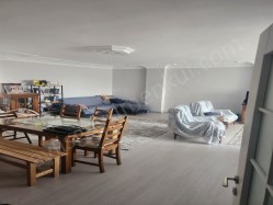 Bahçelievler merkezde  3+1  180 m2 kat mülkiyetli Satılık daire