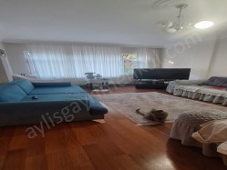 Sarıyer Zümrütevlerde 2+1 satılık daire.